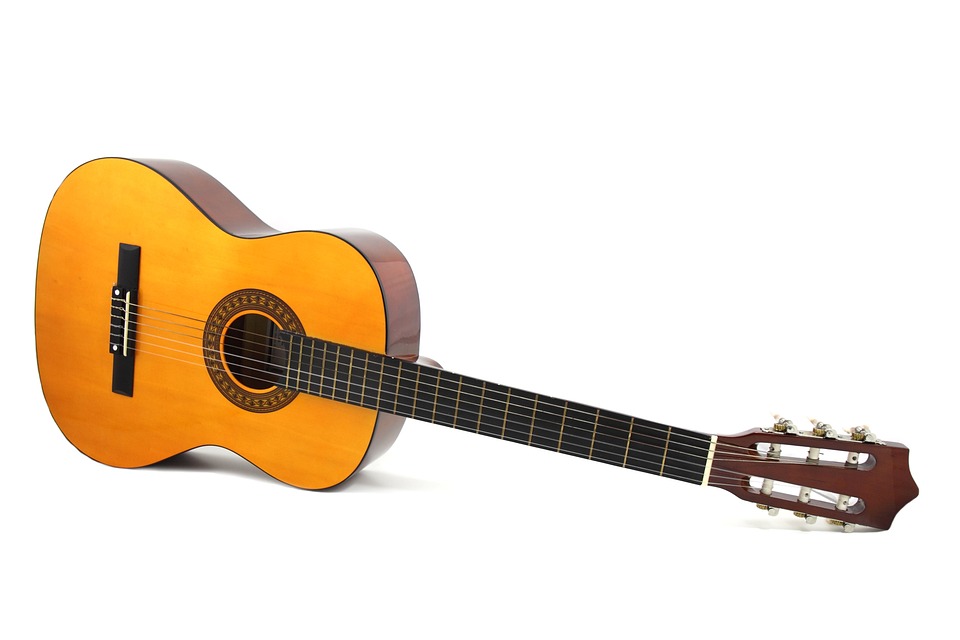 10 Essential Tips for Beginners Learning Acoustic Guitar