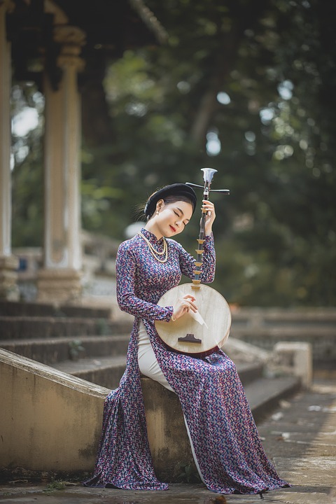 Traditional Instruments in Contemporary Music: Blending Old and New Sounds